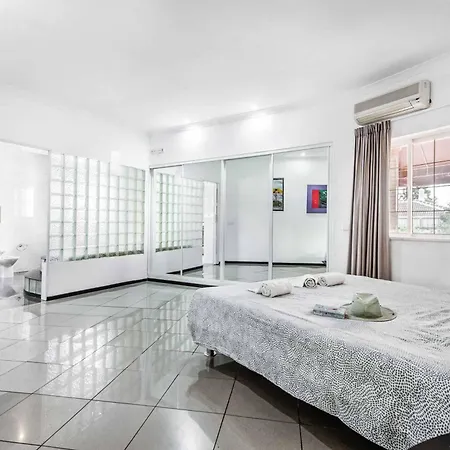 Villa Mogan *